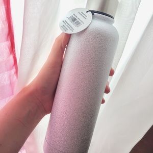 NWT VSCO Glittery 17oz insulated Water Bottle!